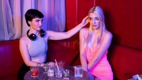 Turningfeaturing Kenna James and Paris Lincolns pussy licking movie